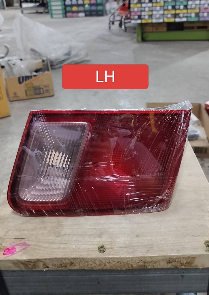[แท้/2] - เสื้อทับทิมท้าย LH HONDA CIVIC 01-03 