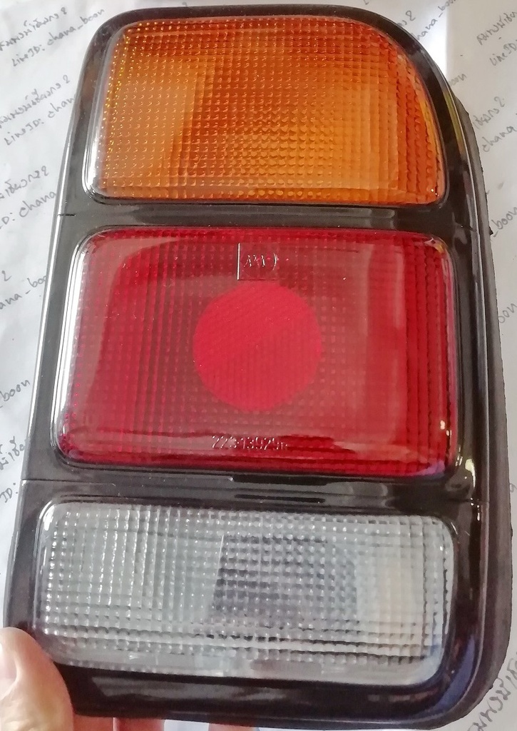 [AWC] - ไฟท้าย RH MAZDA M1400
