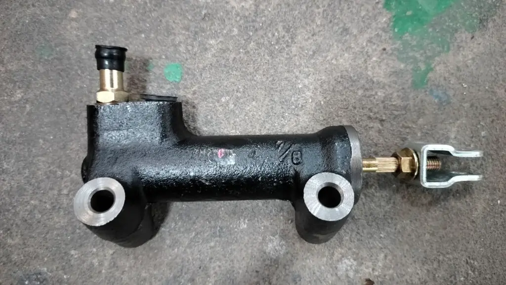 [BENECO] - แม่ปั๊มคลัทช์บน 7/8" MITSUBISHI CANTER FE449