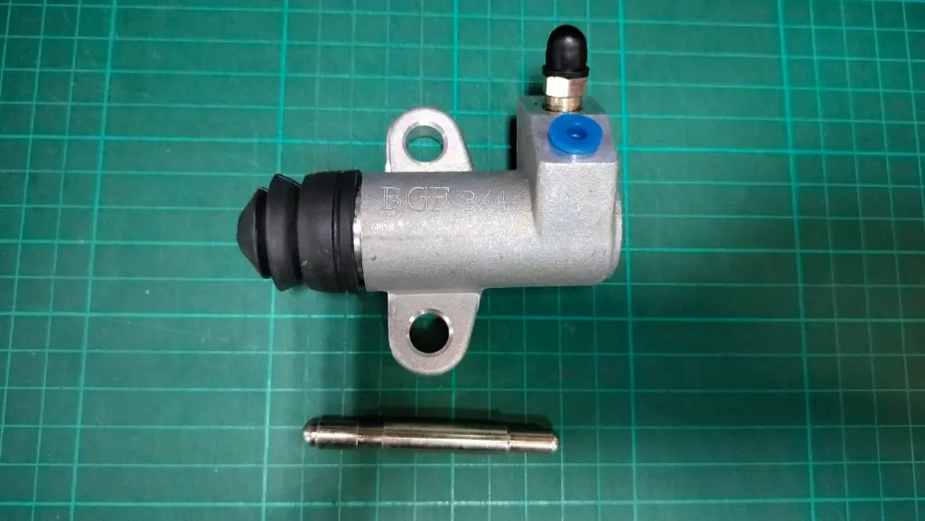 [BGF] - แม่ปั๊มคลัทช์ล่าง 3/4" NISSAN STANZA T11 