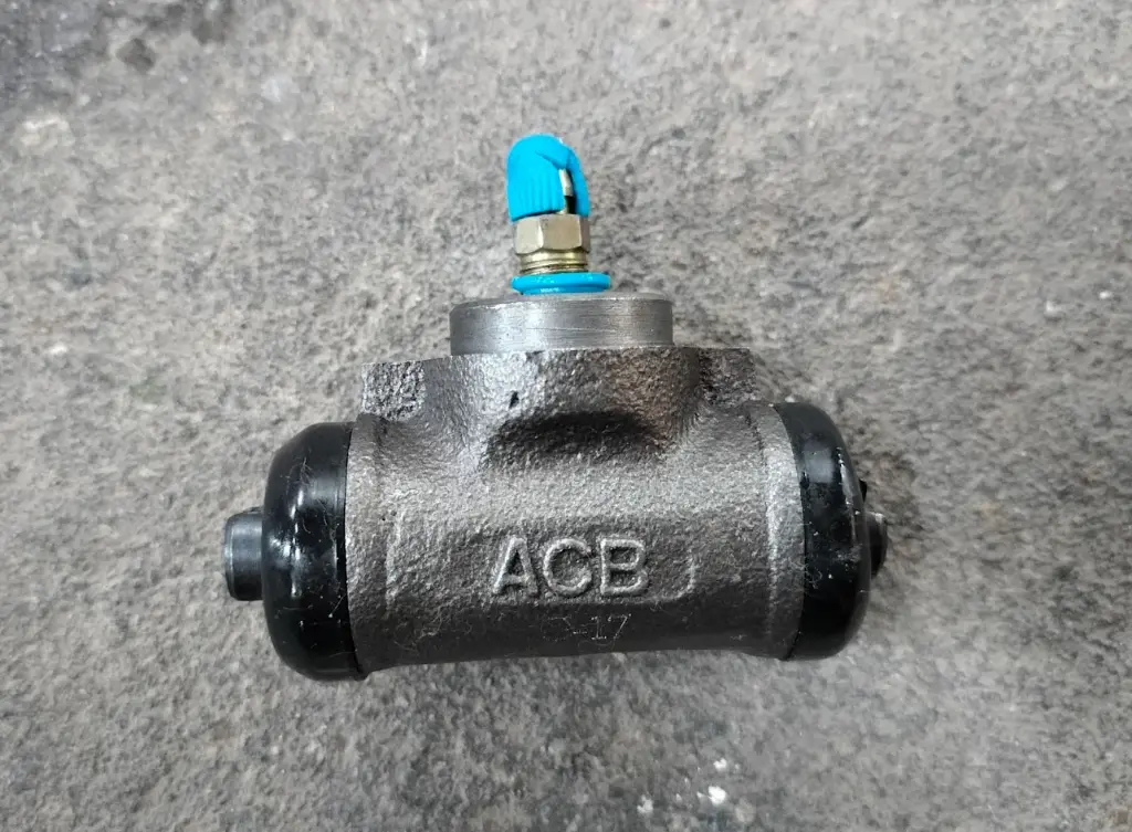 [ACB] - กระบอกเบรค RR 13/16" มีไล่ลม MITSUBISHI L200