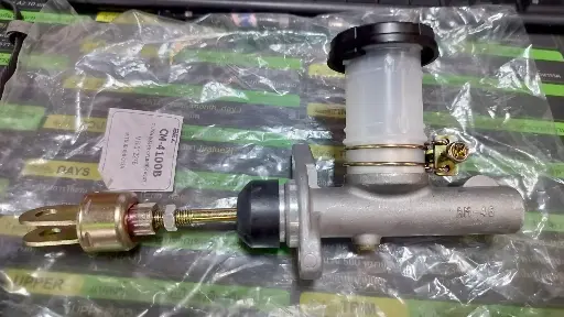 [CM-4100B] [BEZ] - แม่ปั๊มคลัทช์บน 5/8" MITSUBISHI CHAMP C12, C13