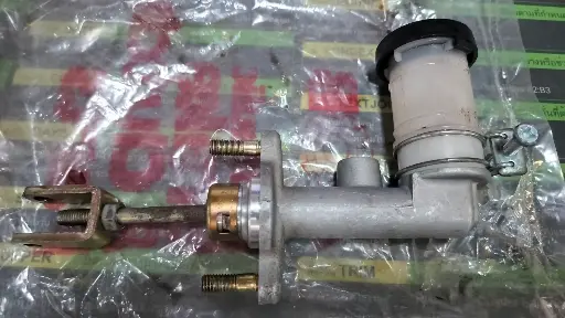 [8-97940927-0(ASCO)] [ASCO] - แม่ปั๊มคลัทช์บน ISUZU TFR 00 3.0 (รูเล็ก) (4JH1) (Euro2)