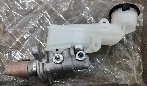 [BGF-21004] [BGF] - แม่ปั๊มเบรค 7/8" ISUZU D-MAX 12 ABS