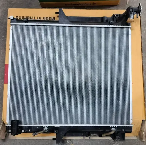 [1350A923] [DENSO] - หม้อน้ำ MITSUBISHI PAJERO 08-12, TRITON 05-11 3.0, 3.2 (AT)