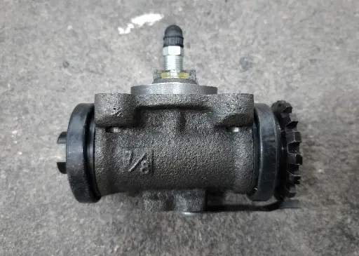 [I-1156B] [BENECO] - กระบอกเบรค RLU 7/8" มีไล่ลม ISUZU S250,NKR 4ล้อ
