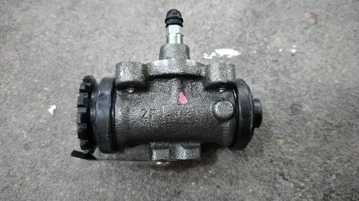 [BC-I1156] [BENECO] - กระบอกเบรค RLU 7/8" มีไล่ลม ISUZU NKR, TLD
