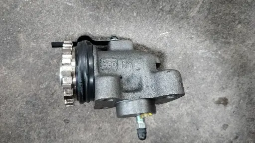 [M-1129] [BOC] - กระบอกเบรค FL 1-3/8" มีไล่ลม MITSUBISHI FN527