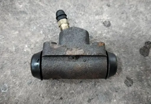 [F-1059] [BENECO] - กระบอกเบรค RR 11/16" มีไล่ลม MAZDA MAGNUM