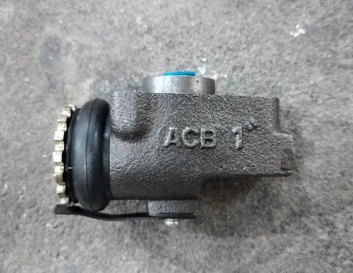 [0660-33-510A] [ACB] - กระบอกเบรคหน้า ล่าง 1" ไม่มีไล่ลม MAZDA M1600