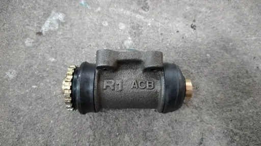 [47560-36100(ACB)] [ACB] - กระบอกเบรค RRL 1" ไม่มีไล่ลม TOYOTA DYNA BU60 4ล้อ
