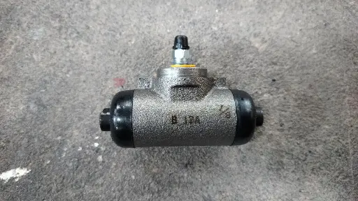 [M-1169] [BOC] - กระบอกเบรค RR 7/8" มีไล่ลม MITSUBISHI PAJERO, STRADA 4WD