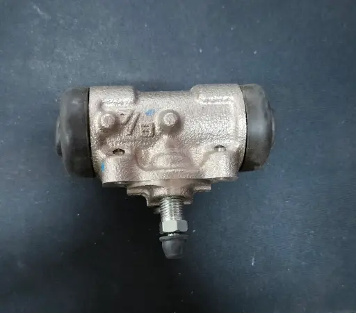 [47550-0K080] [แท้] - กระบอกเบรค 7/8" มีไล่ลม TOYOTA INNOVA