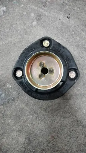 [48071-12030] [JAPA] - เบ้าโช้คหลัง TOYOTA AE90-101