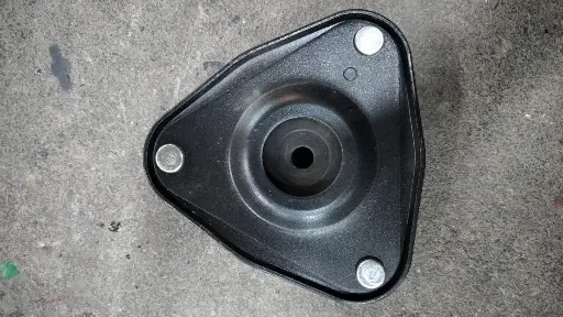 [MR554860] [แท้] - เบ้าโช้คหน้า MITSUBISHI CEDIA CS9