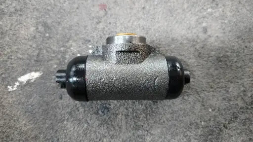 [BWH309P] [TRW] - กระบอกเบรค RR 7/8" ไม่มีไล่ลม MITSUBISHI PAJERO 83-92