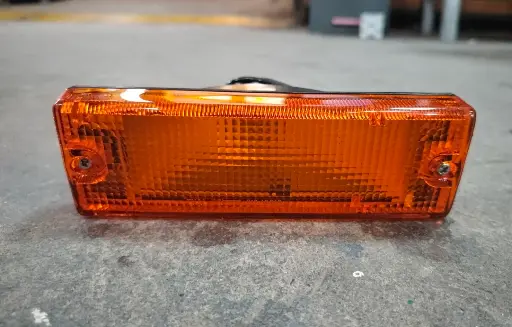 [8-97910032-1] [แท้] - ไฟกันชน RH ISUZU TFR 97 (เหลือง) (2สาย)