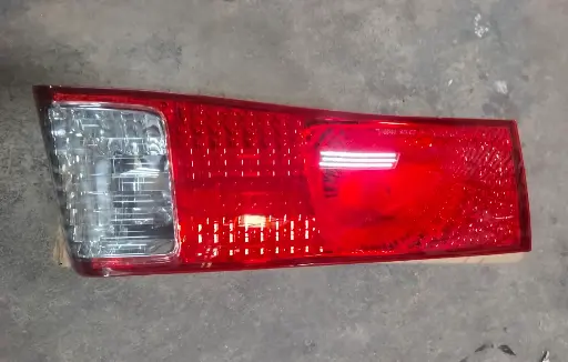 [81681-06060] [แท้] - เสื้อไฟท้าย LH TOYOTA CAMRY 01-02, SXV20